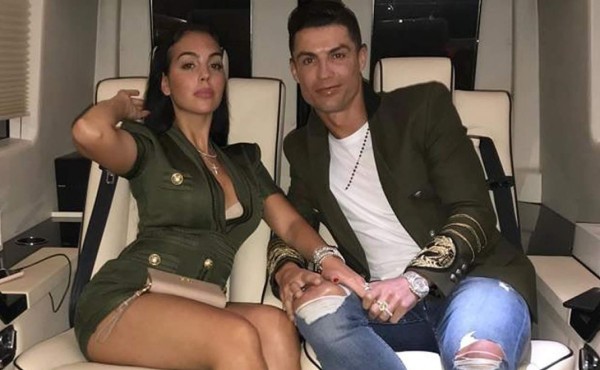 Cristiano y Georgina comparten con sus fans desde la privacidad de su cama