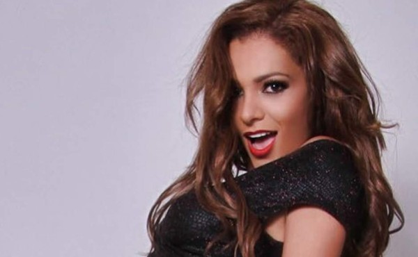 Vota para que Nathalia Casco entre a Nuestra Belleza Latina VIP