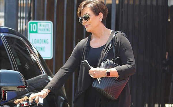 Así quedó el Rolls-Royce de Kris Jenner tras chocarlo