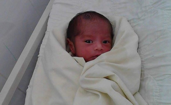 Buscan a madre que abandonó a su bebé en el hospital