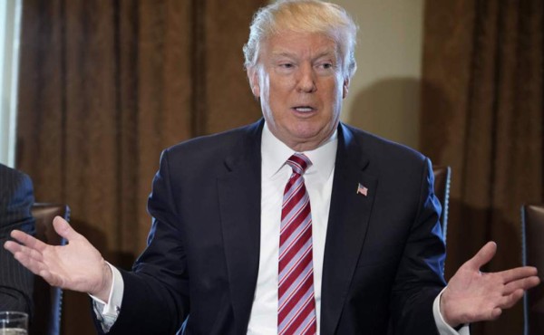 Trump quería que Hillary Clinton y James Comey fueran juzgados, según el NYT