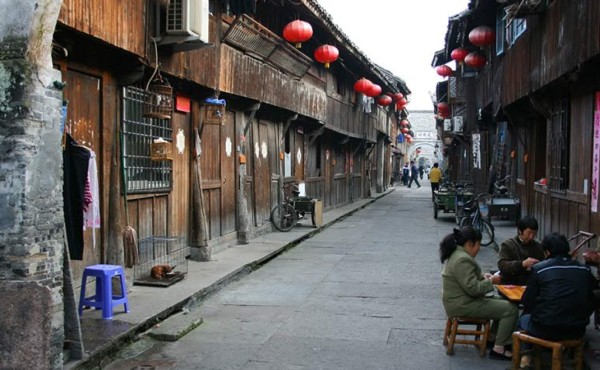 Mujer envenena los genitales a su esposo tras una discusión