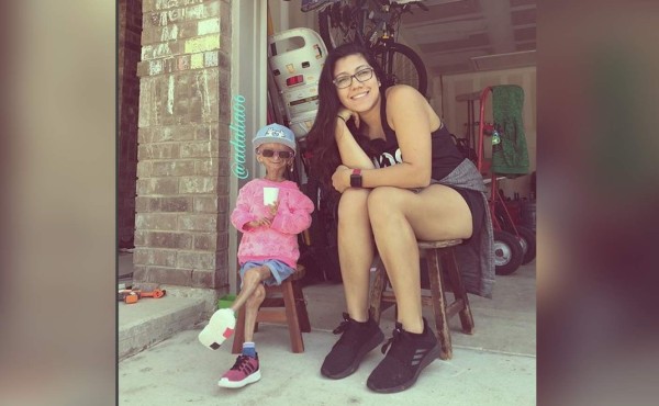 Adalia, la pequeña youtuber que envejece aceleradamente debido a su enfermedad