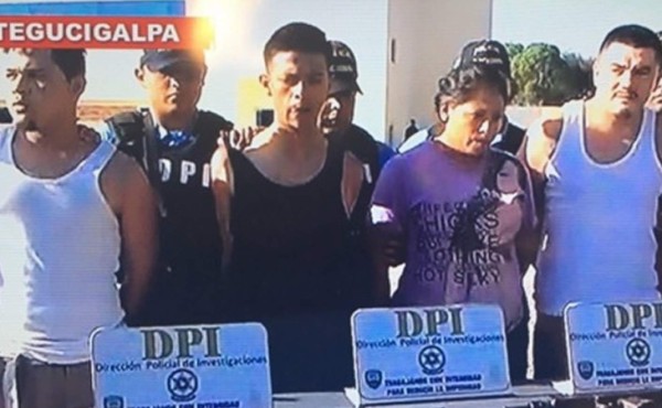 Capturan supuestos pandilleros con armas, droga y celulares en Tegucigalpa