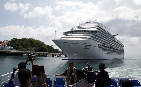 Más de 5,000 cruceristas llegan hoy a Roatán  