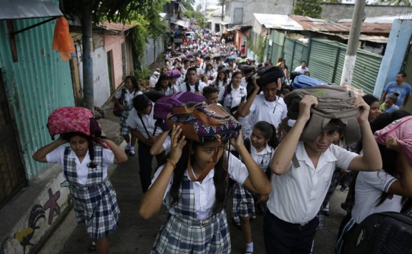 El Salvador se prepara para un terremoto de 7,1 y un tsunami