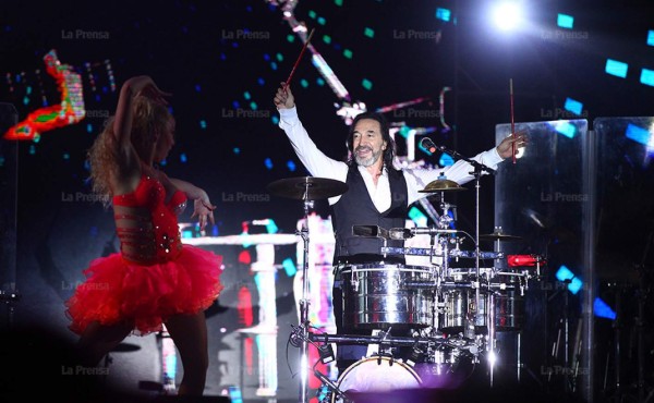 Marco Antonio Solís conquistó a los catrachos con espectacular concierto