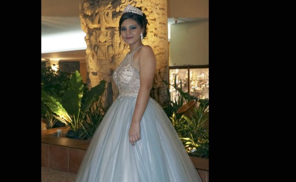 Quince años de Valeria Isabel Luna