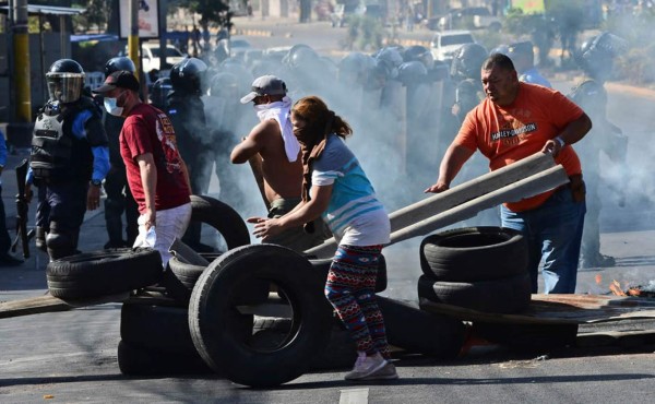 Capitalinos protestan por falta de alimentos ante crisis por Covid-19
