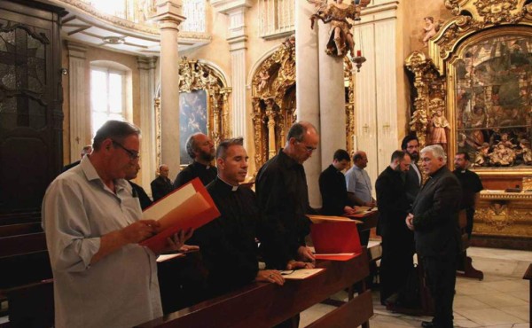 Iglesia descubre a un falso cura colombiano que ejerció durante 18 años