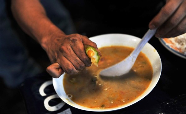 Nueve muertos al consumir sopa intoxicada en un funeral en Perú