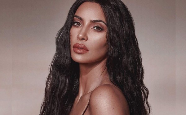 Kim Kardashian identificada con famosas latinas