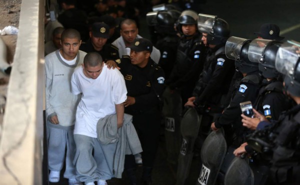 Procesan a 49 pandilleros por la muerte de cuatro custodios en Guatemala