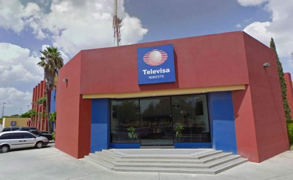 Dos heridos en ataque con explosivo a regional de Televisa
