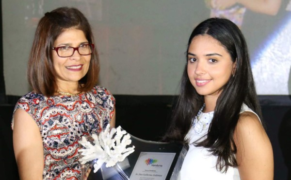 Homenaje a Guillermo Anderson