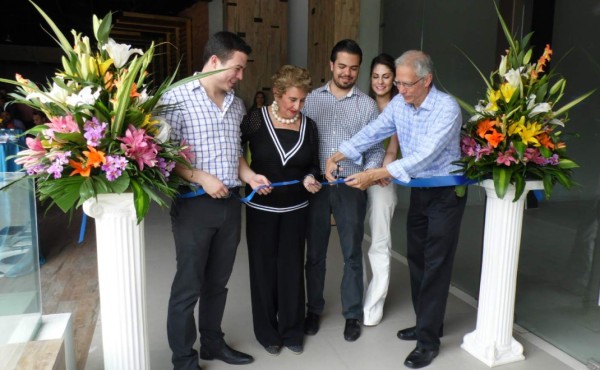 Inauguración de la Plaza Premier Toronjal