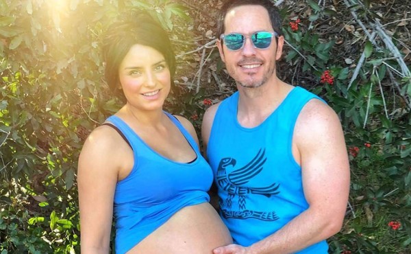 Aislinn Derbez revela el sexo de su bebé