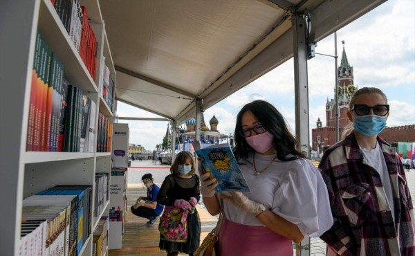 Rusia anuncia reapertura parcial de fronteras y fin del confinamiento en Moscú