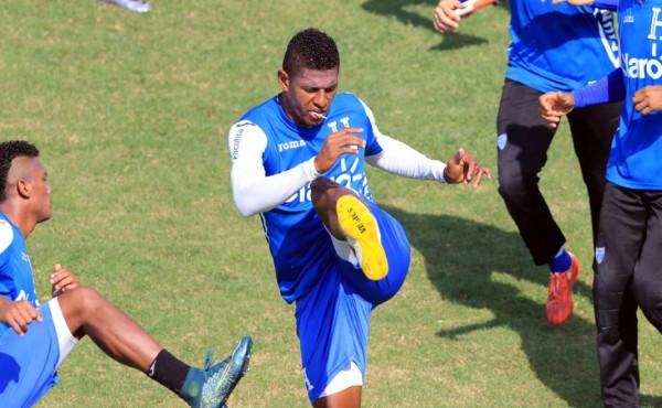 Carlo Costly vuelve a sudar la camisa de la Bicolor