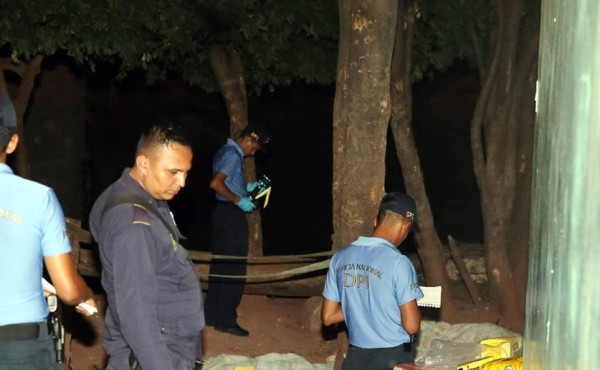 Acribillan a dos jóvenes al salir de cancha de futbolito en Hato de Enmedio