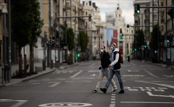 'Quédense en casa': los europeos se encierran para frenar la pandemia