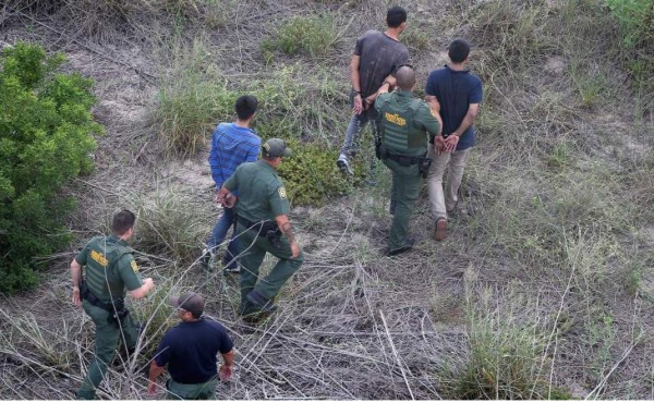 EUA seguirá deteniendo a familias hondureñas en la frontera