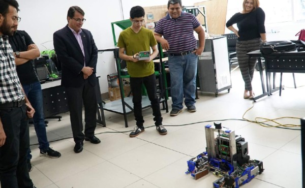 La robótica toma auge en colegios y universidades sampedranas