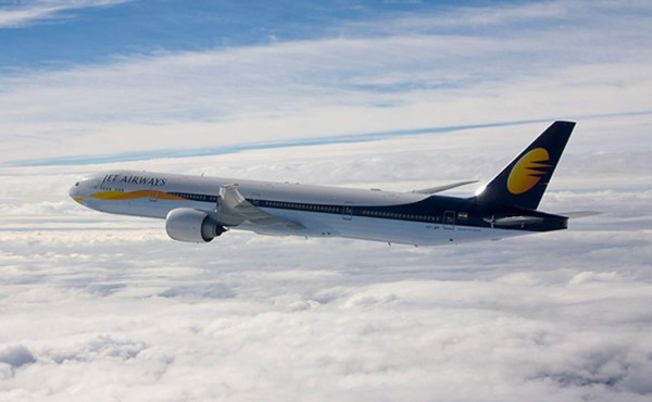 Piloto y copiloto tuvieron una riña en pleno vuelo y abandonan la cabina de mando