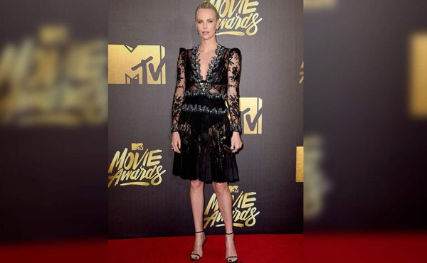 Charlize Theron, decidida a erradicar el sida antes del año 2030