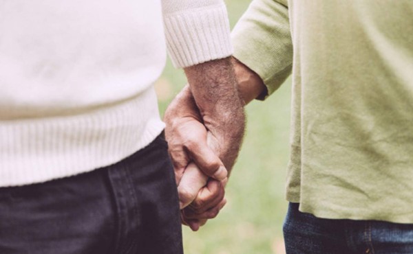 Le quita el novio a la hermana