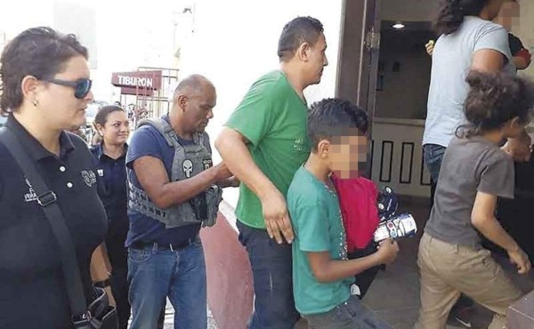 'Nos tenían en una bodega': Familia hondureña relata su pesadilla en México