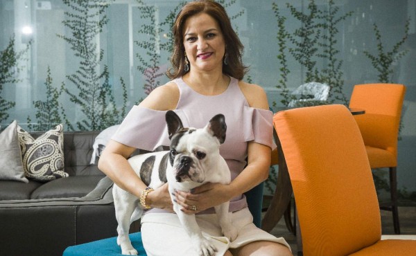 Karen Calidonio, el rostro del altruismo municipal