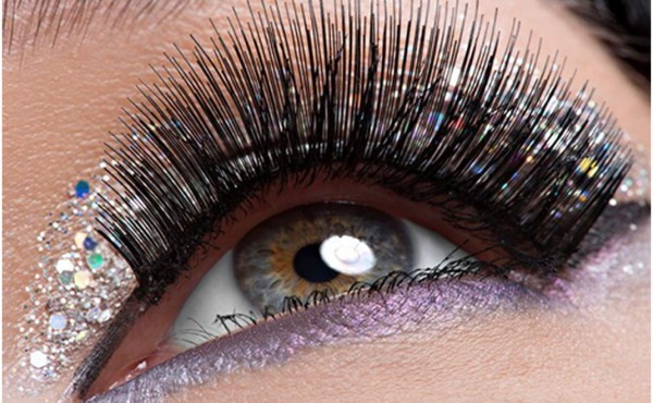 Cuidados al usar las pestañas postizas&nbsp;&nbsp;