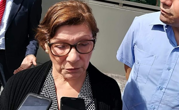 Madre de Luis Zelaya a hijos que la demandan: 'No pueden quitarme mi sustento'