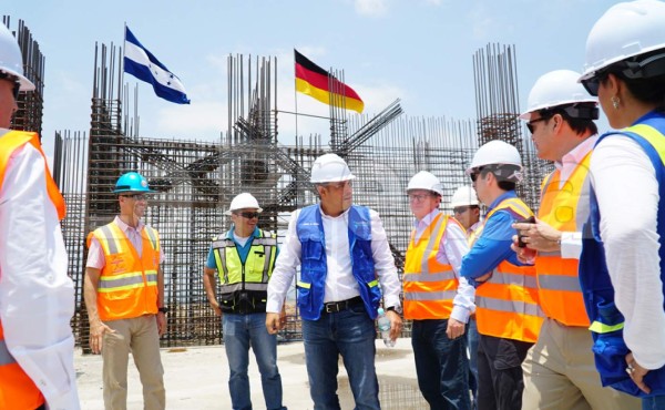 Presidente del aeropuerto de Múnich visita Palmerola