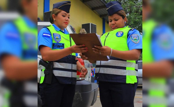 Dos mujeres que saben imponer respeto en las calles de San Pedro Sula