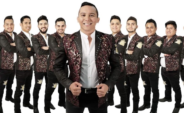 Edwin Luna y La Trakalosa en concierto en Honduras