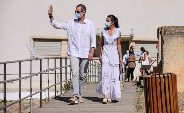 Rey Felipe VI pone de moda la guayabera