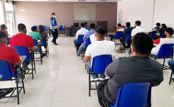 Emisión de licencias está suspendida