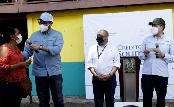 Comerciantes de La Ceiba reciben créditos por 3.4 millones de lempiras