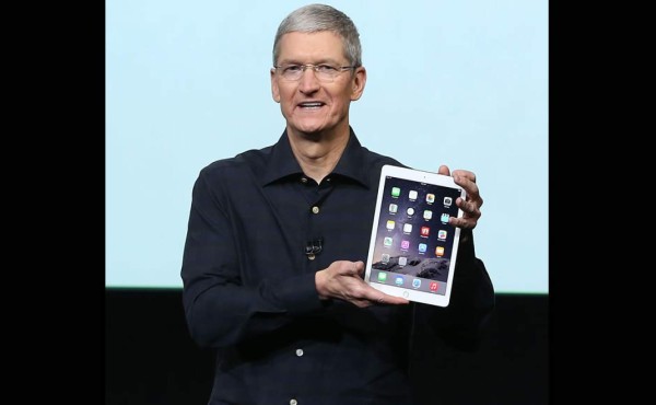 Tim Cook, jefe de Apple, dice sentirse orgulloso de ser gay