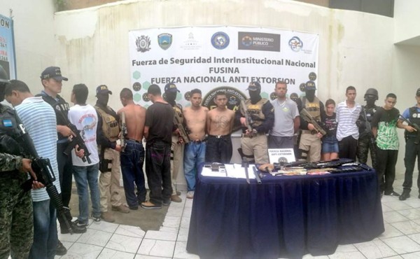 Capturan a 11 supuestos pandilleros vinculados al crimen de activista