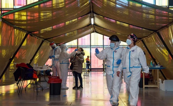 España abierta a la vacuna rusa si recibe autorización europea