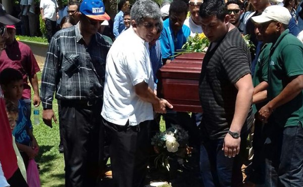 Honduras despide a Guillermo Anderson con el corazón entristecido