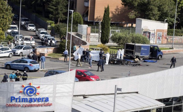 Mueren tres hermanas gitanas en incendio de su caravana en Roma