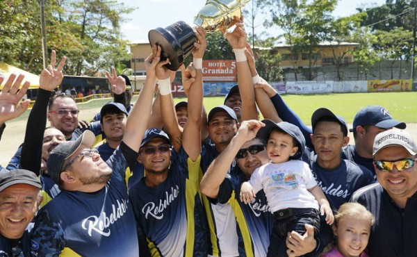 Rebeldes, campeón de la liga de softbol Óscar Roberto Saybe Saybe