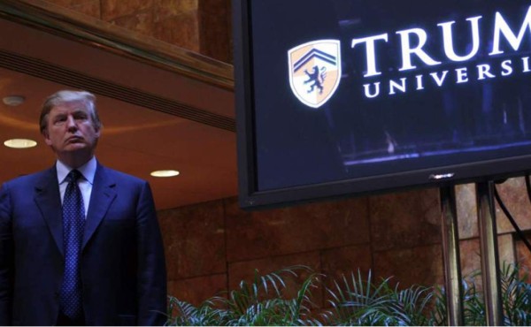 Trump pagará $25 millones para que le cierren caso de fraude de universidad