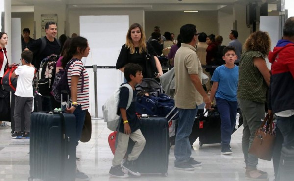 Alertan en México por tráfico aéreo de migrantes   