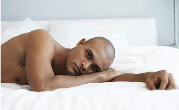 Salta al colchón de otra sin condón