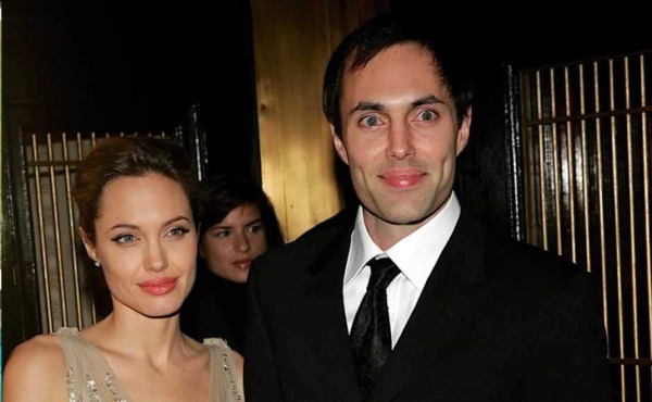 Angelina Jolie 'despide' a su hermano